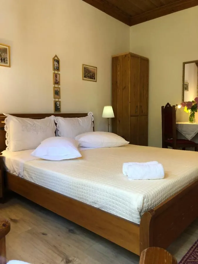 ***  Hotel Gjirokastra Albânia