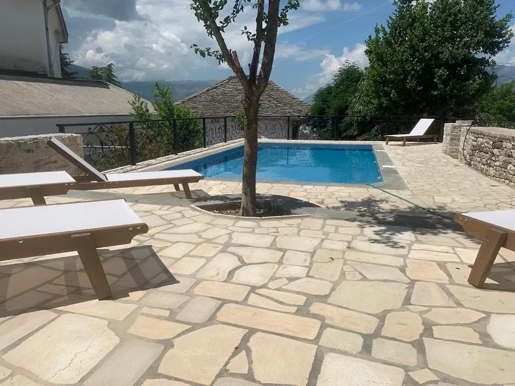 ***  Hotel Gjirokastra Albánia