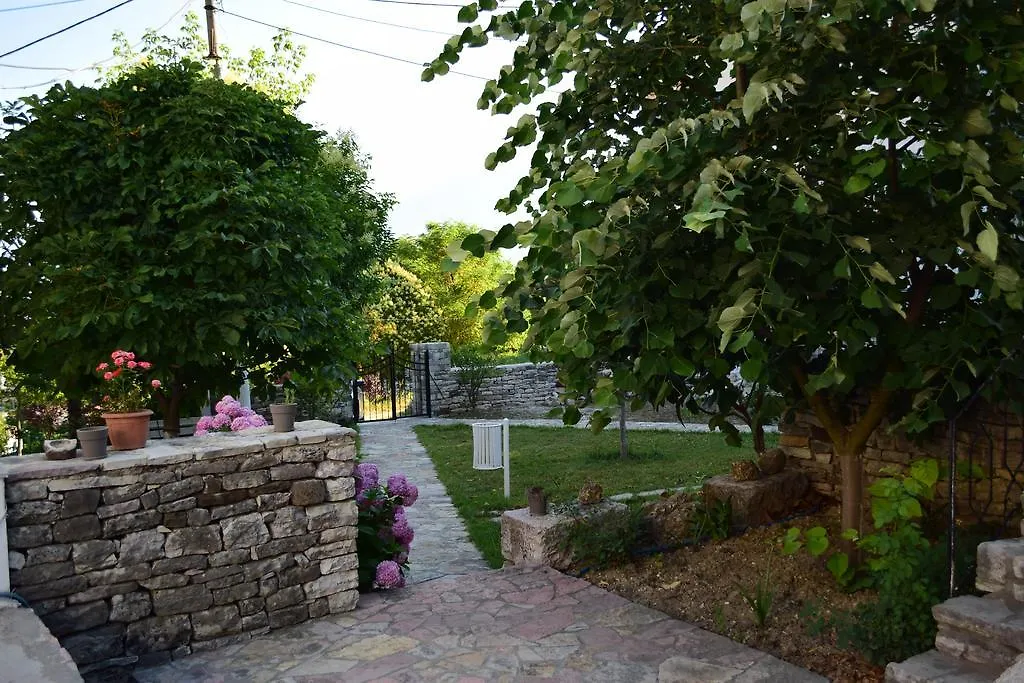 ***  Hotel Gjirokastra Albánia